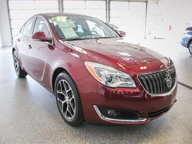 2017 Buick REGAL Sport Touring 4dr Sedan